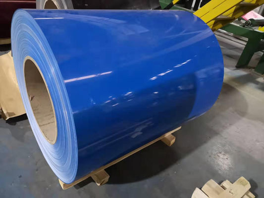 Épaisseur de bobine d'aluminium revêtu de couleur Aluminium utilisé pour les matériaux de toiture et de construction de murs