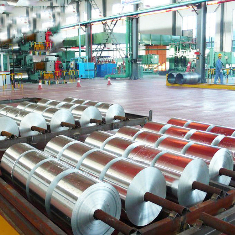 Ruloirs en papier d'aluminium pour les aliments