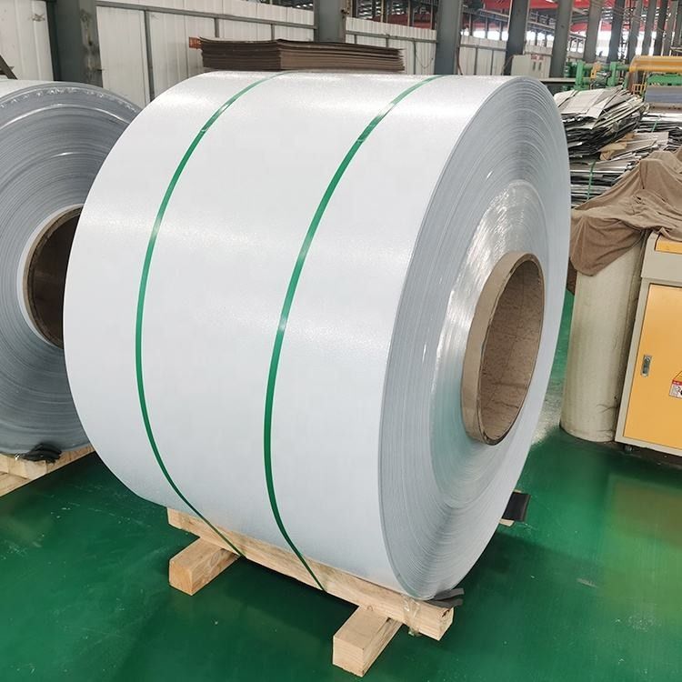 Alloy Aluminium 3003 3104 PVDF Coil d'aluminium revêtu de couleur Prix d'usine Coil d'aluminium revêtu de couleur en relief et en relief